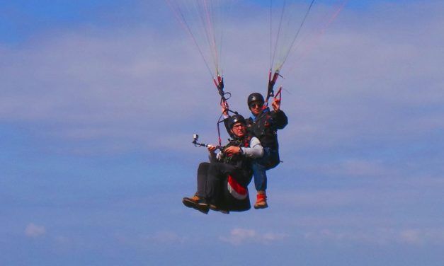 Ven a volar en parapente a Sopelana!